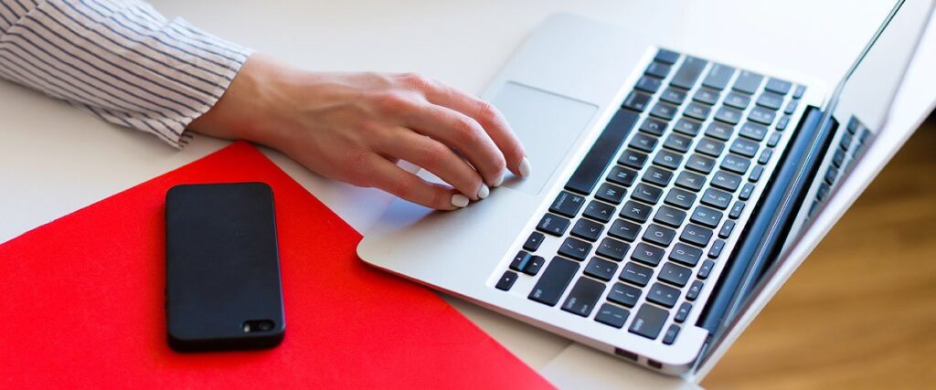 Sådan får du din virksomhed online